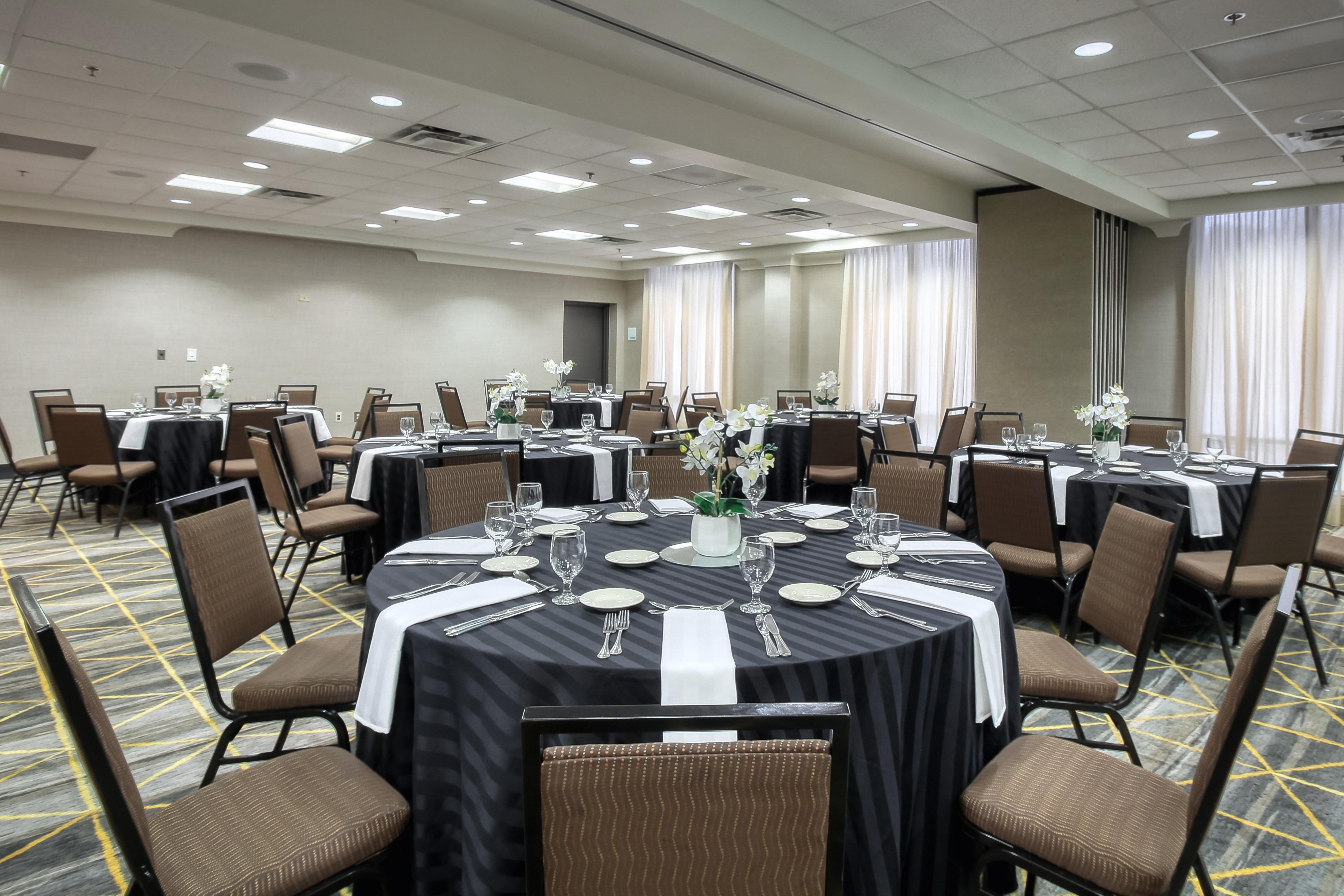 Holiday Inn & Suites Atlanta Airport North By Ihg College Park Ngoại thất bức ảnh